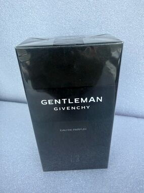 Givenchy Gentleman Eau de Parfum — Black and White Packaging
